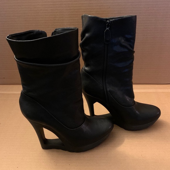 Black Wedge Boot - Picture 3 of 6